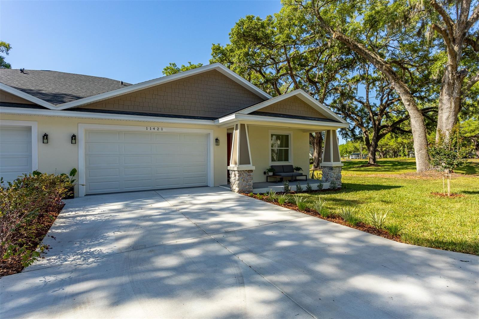 11421 AND 11423 Weldon St, Seffner, FL 33584 photo