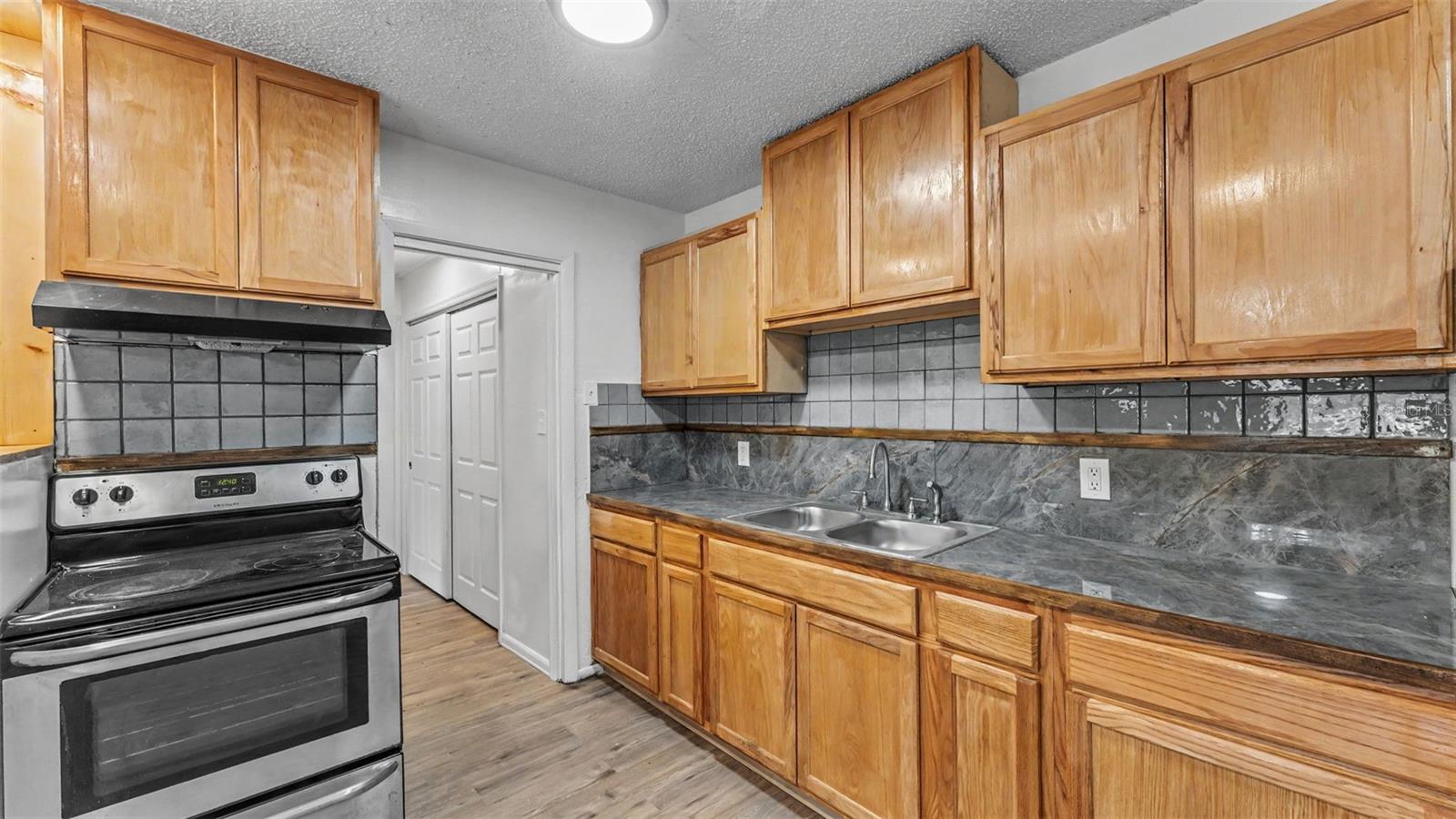 5039 Layton Ln, Lakeland, FL 33811 photo