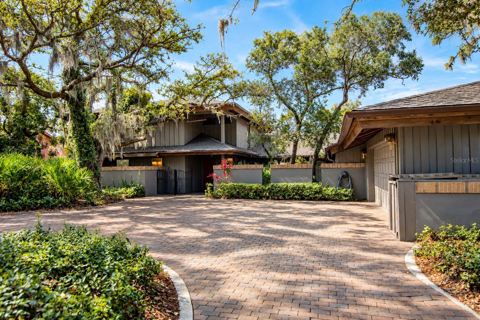 1296 Weybridge Ln, Dunedin, FL 34698 photo