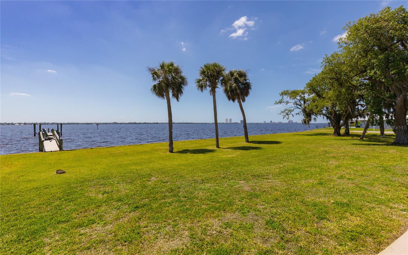 1808 Stevenson Rd, North Fort Myers, FL 33917 photo