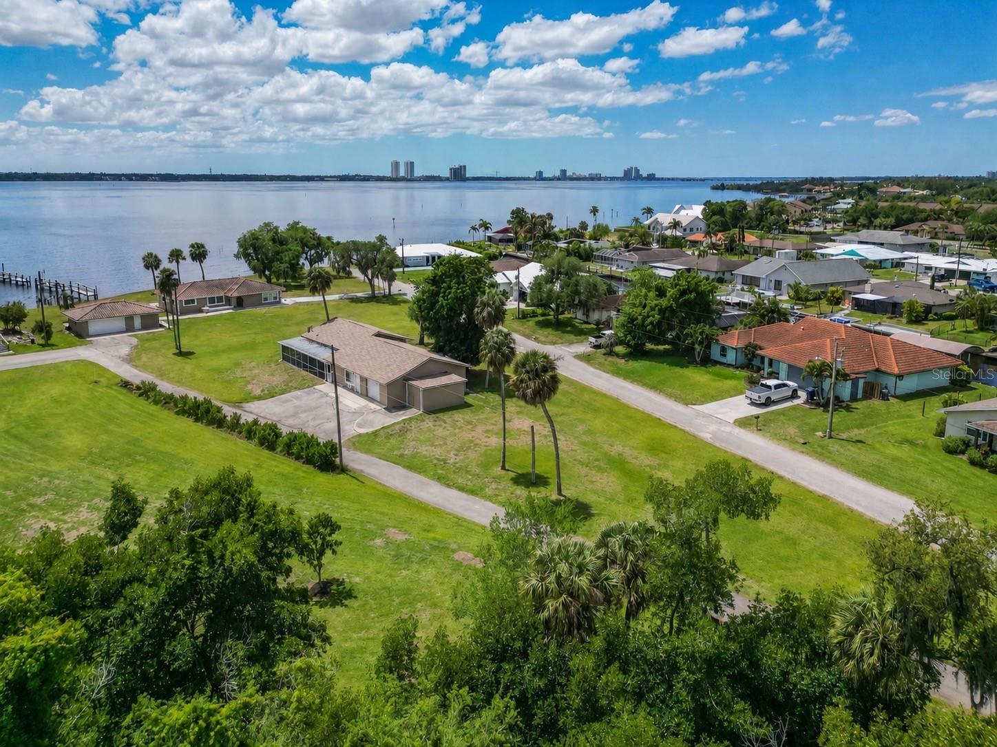 1808 Stevenson Rd, North Fort Myers, FL 33917 photo