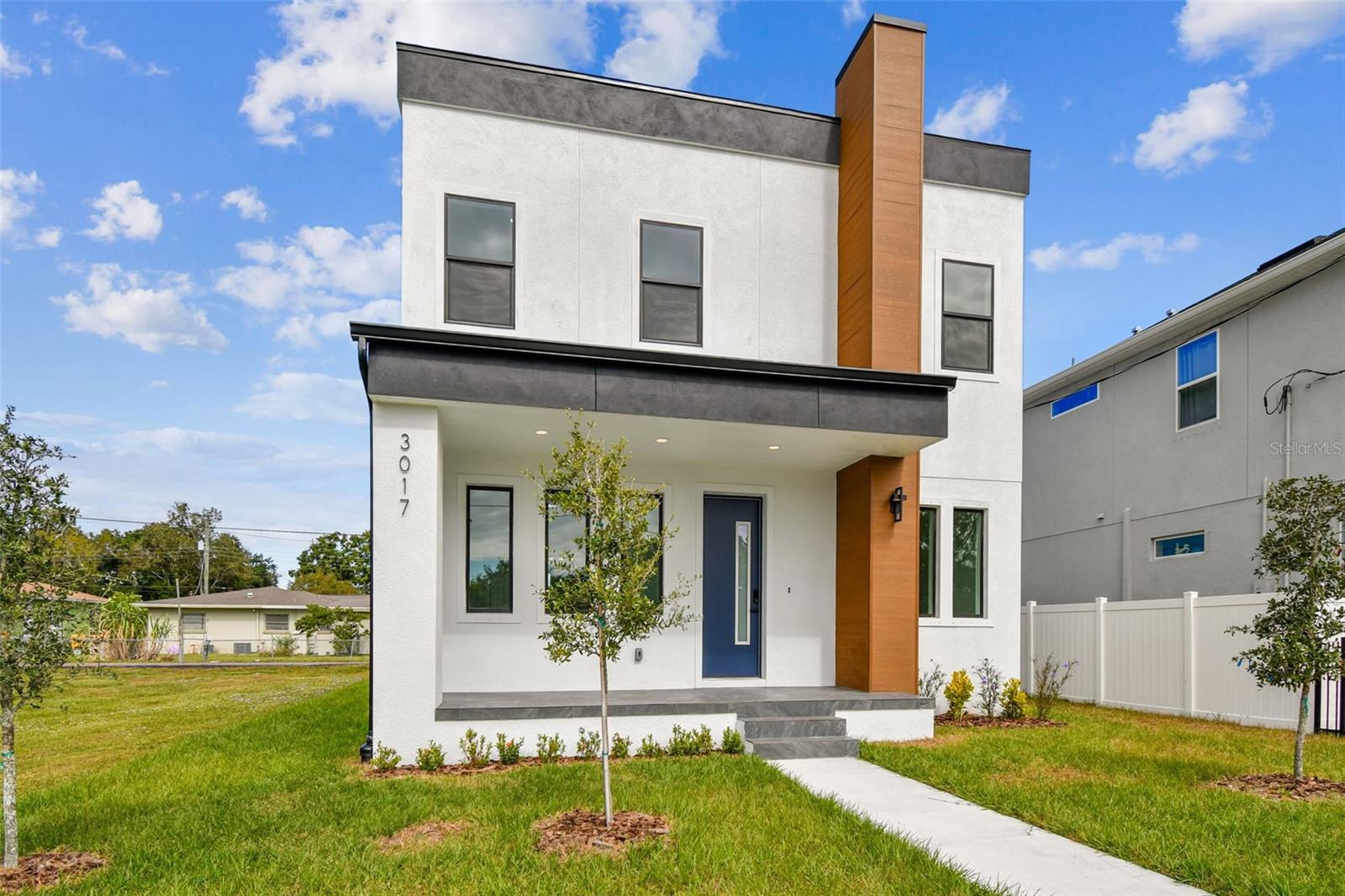 3017 W Spruce St, Tampa, FL 33607 photo