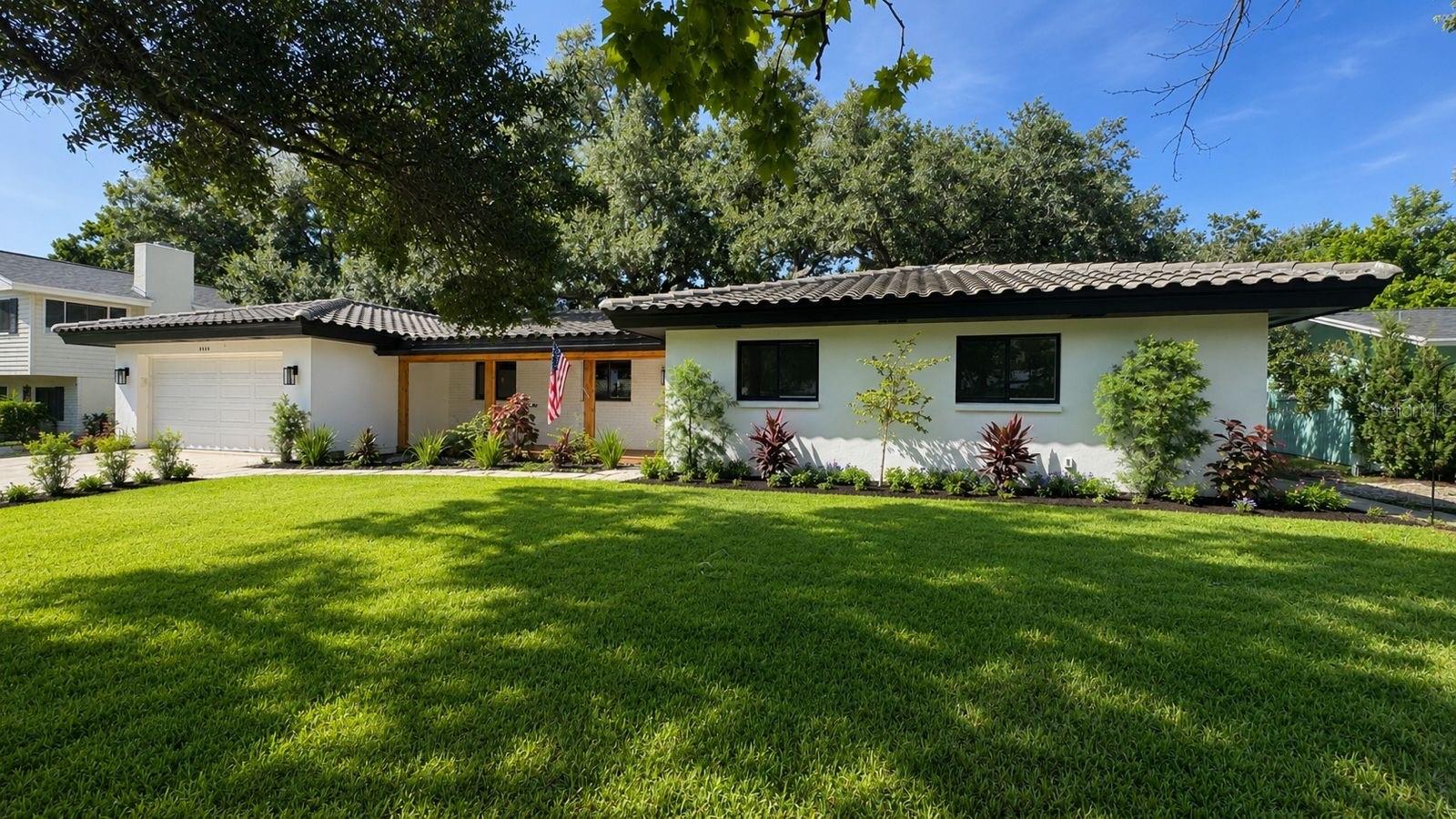 2218 Hennesen Dr, Clearwater, FL 33764 photo