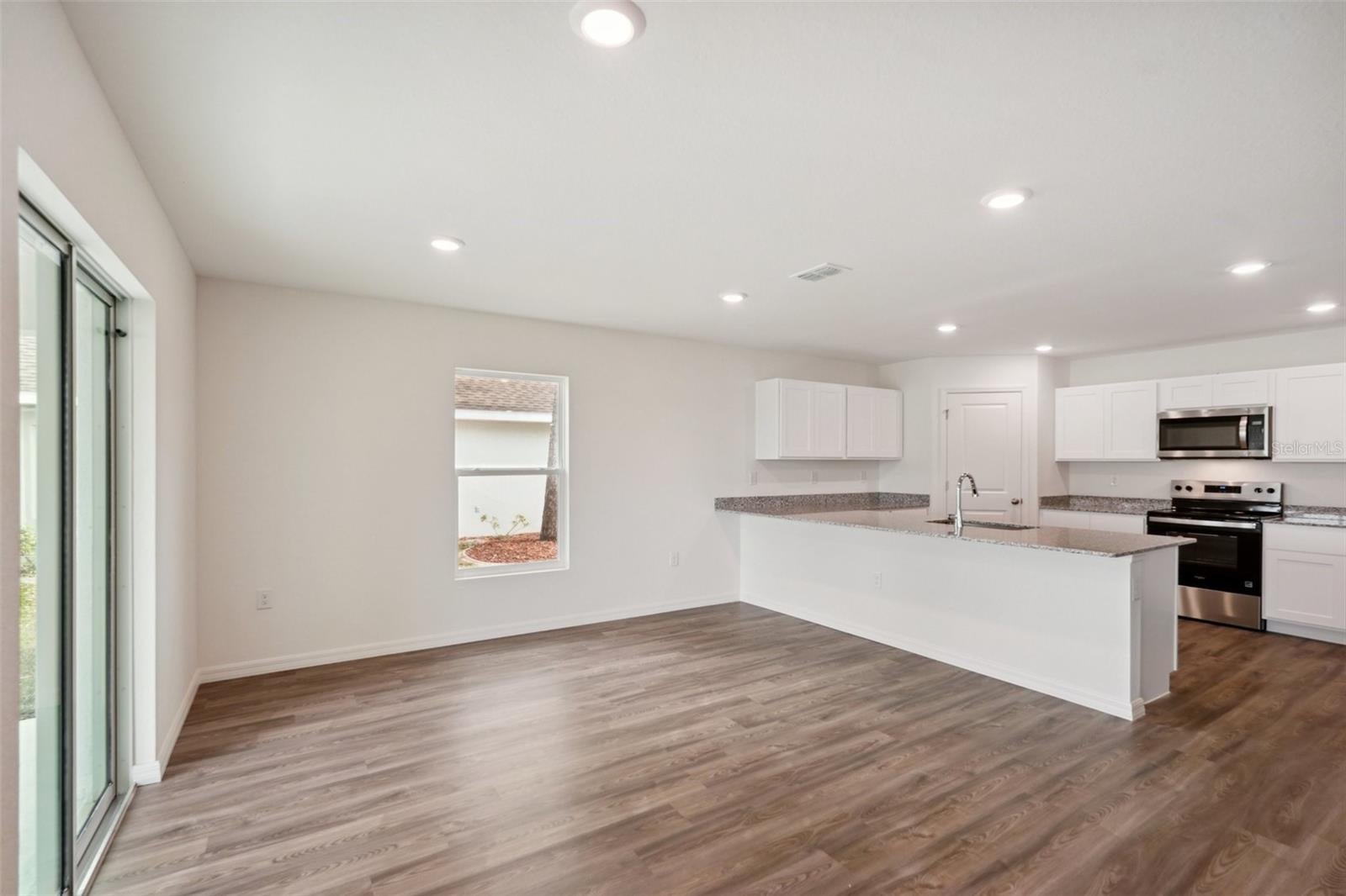 4 Sanders Cir, Homosassa, FL 34446 photo
