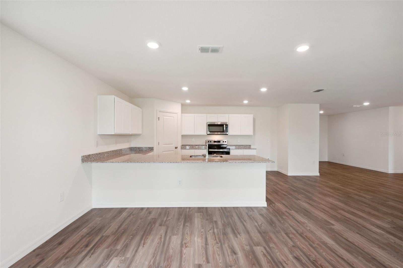 4 Sanders Cir, Homosassa, FL 34446 photo