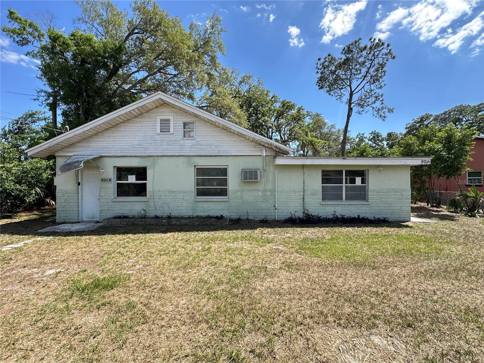 921 121 Ave, Tampa, FL 33612