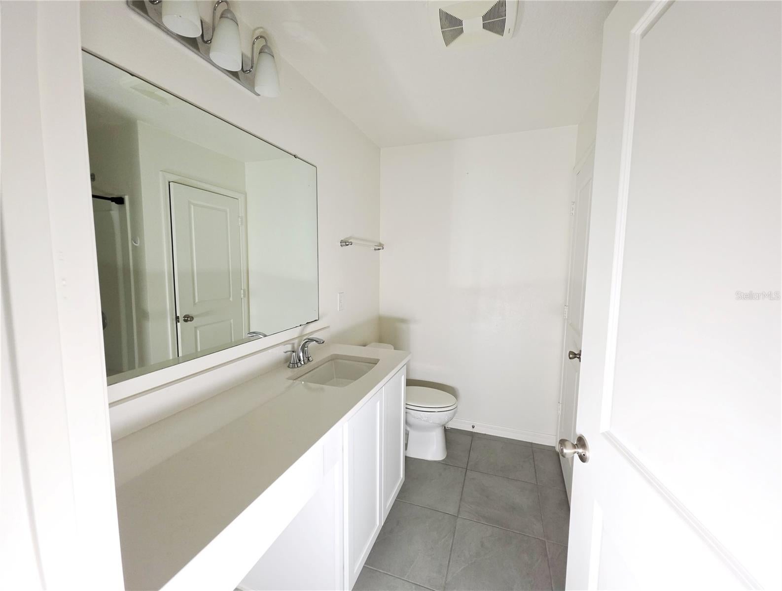 2894 Mosshire Cir, Saint Cloud, FL 34772 photo