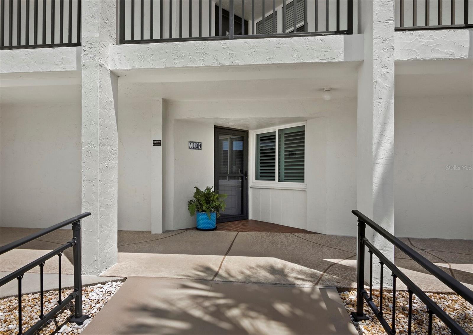 448 Gulf Of Mexico Dr #A 104, Longboat Key, FL 34228 photo