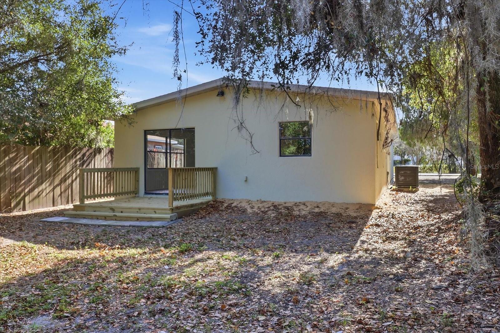 20473 W Mckinney Ave, Dunnellon, FL 34431 photo