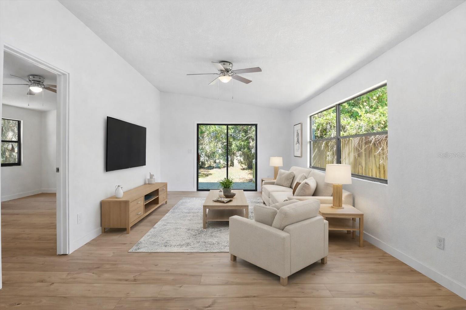 20473 W Mckinney Ave, Dunnellon, FL 34431 photo