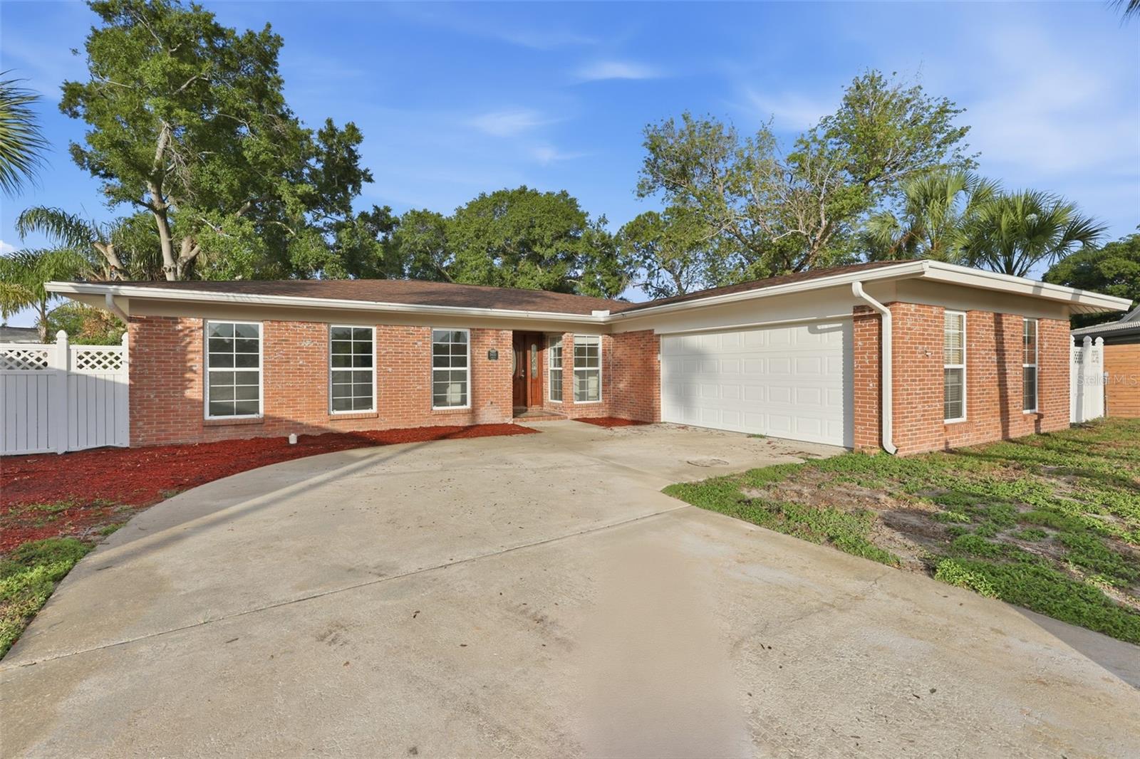 8410 Lava Pl, Tampa, FL 33615 photo