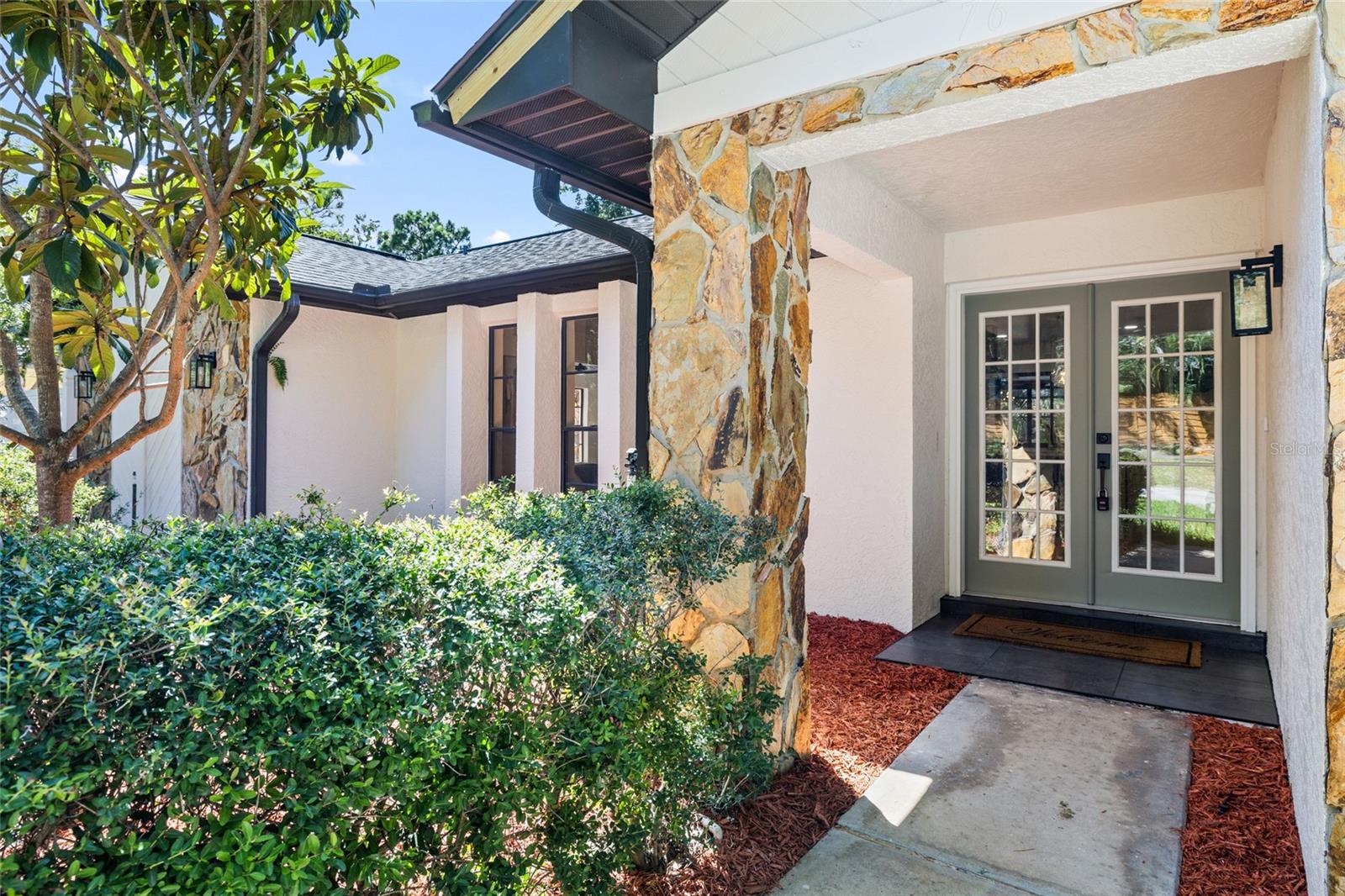 76 Bay Woods Dr, Safety Harbor, FL 34695 photo