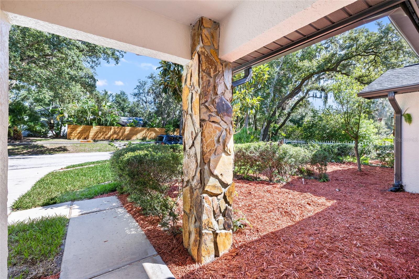 76 Bay Woods Dr, Safety Harbor, FL 34695 photo