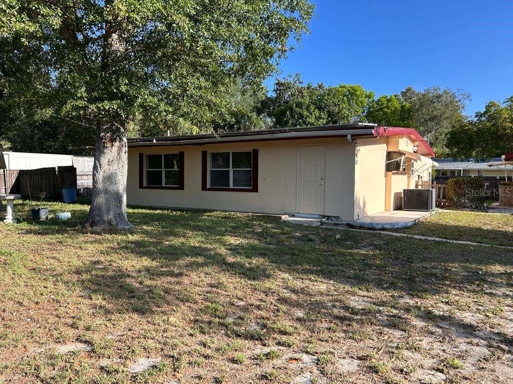 340 Santa Barbara St, North Fort Myers, FL 33903