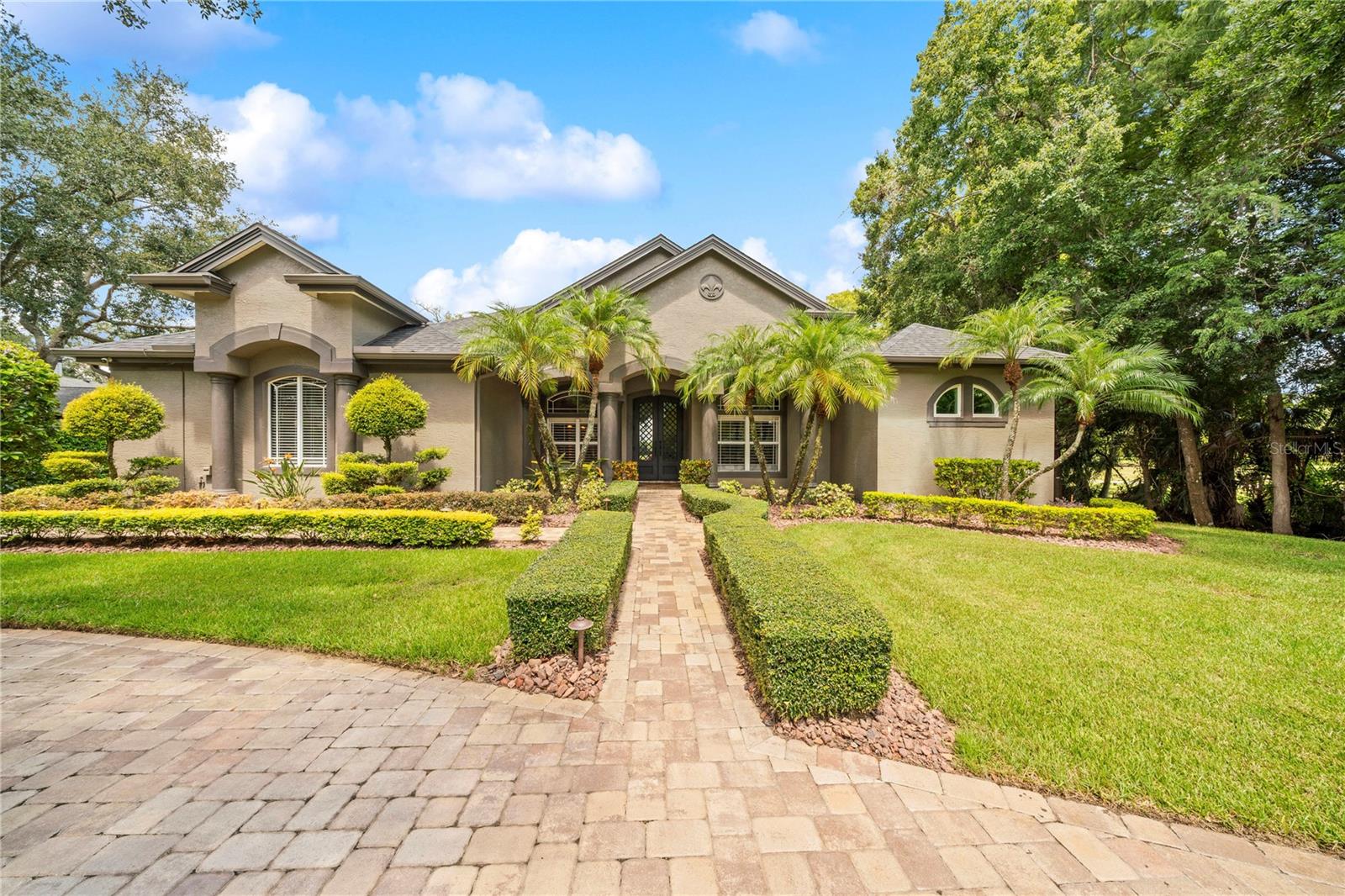 2805 Berwick Dr, Tarpon Springs, FL 34688 photo
