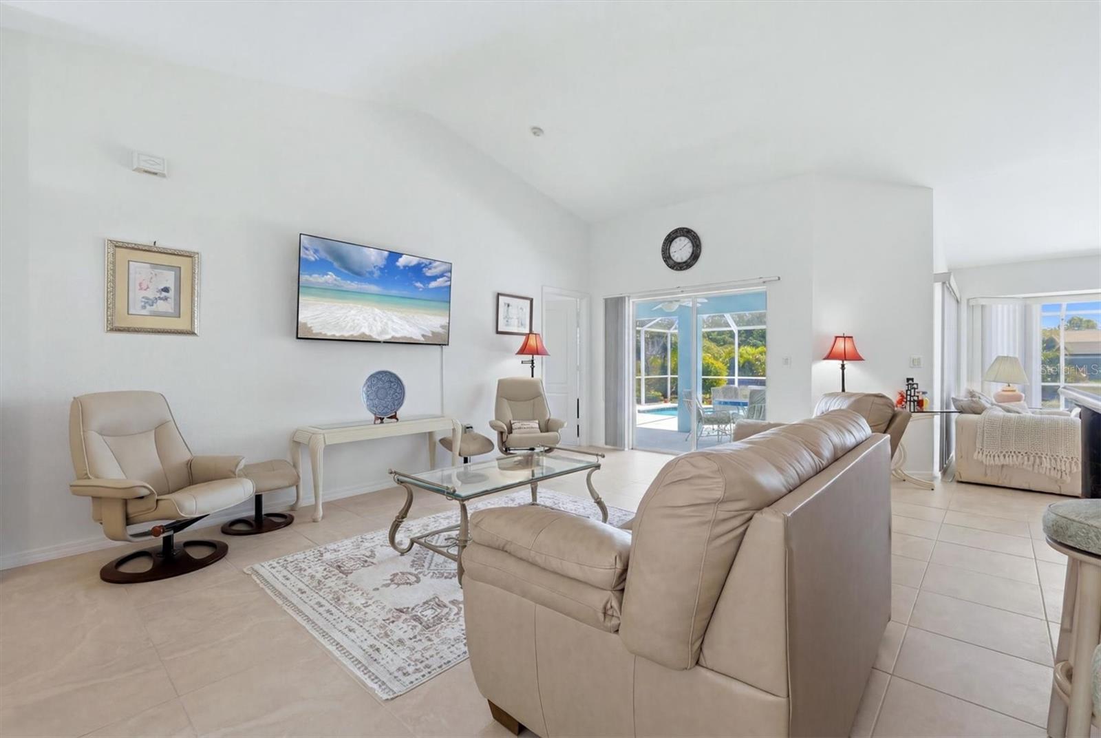 156 Mark Twain Ln, Rotonda West, FL 33947 photo