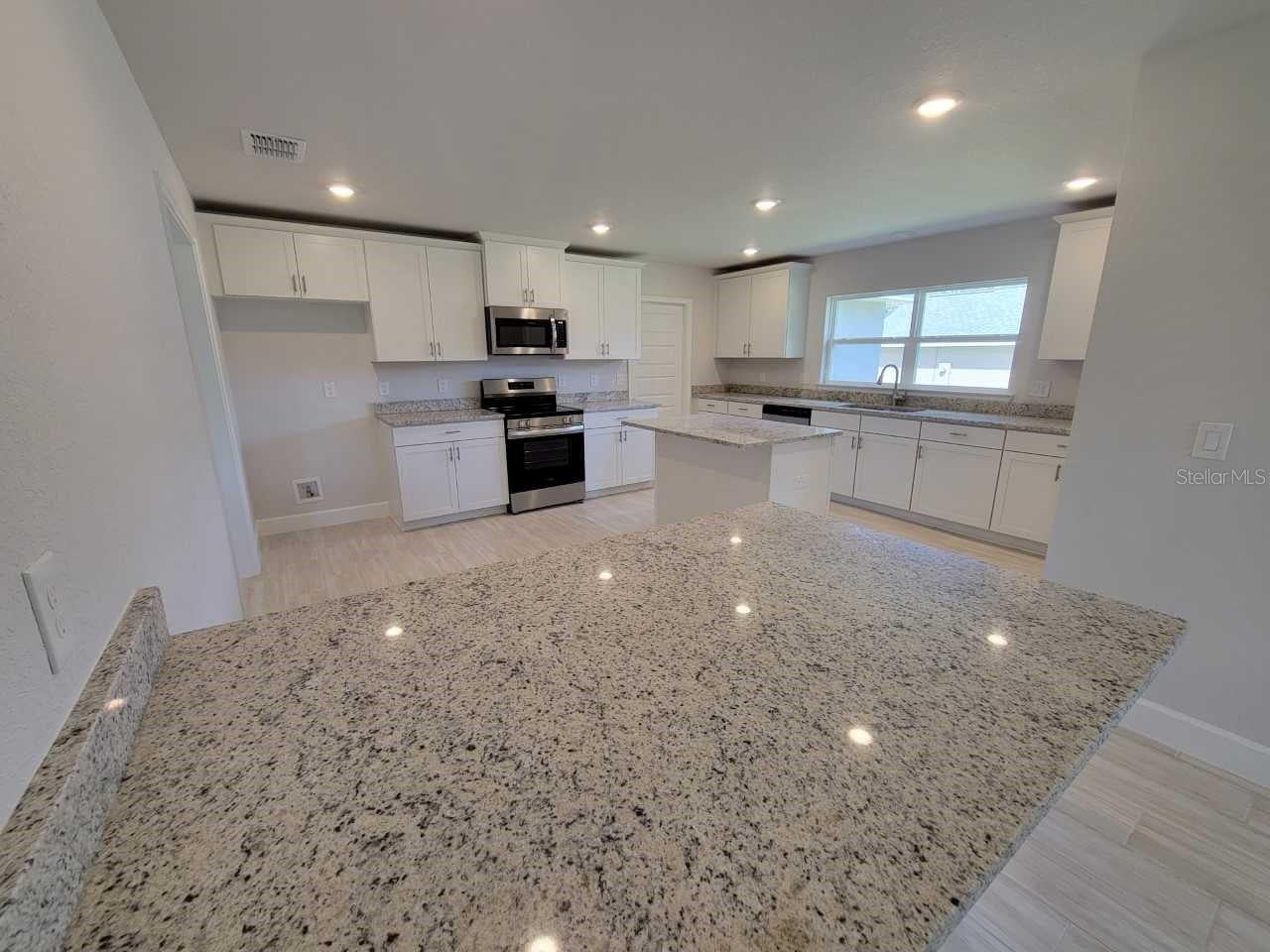 8247 SW 125 Court Rd, Dunnellon, FL 34432 photo