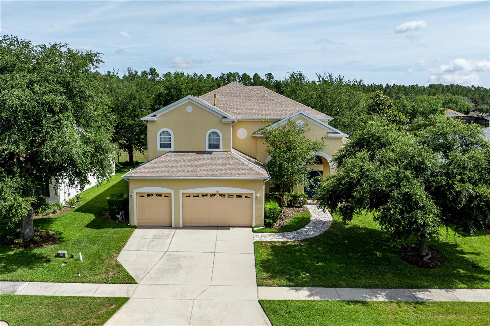 2718 Knightsbridge Rd, Clermont, FL 34711