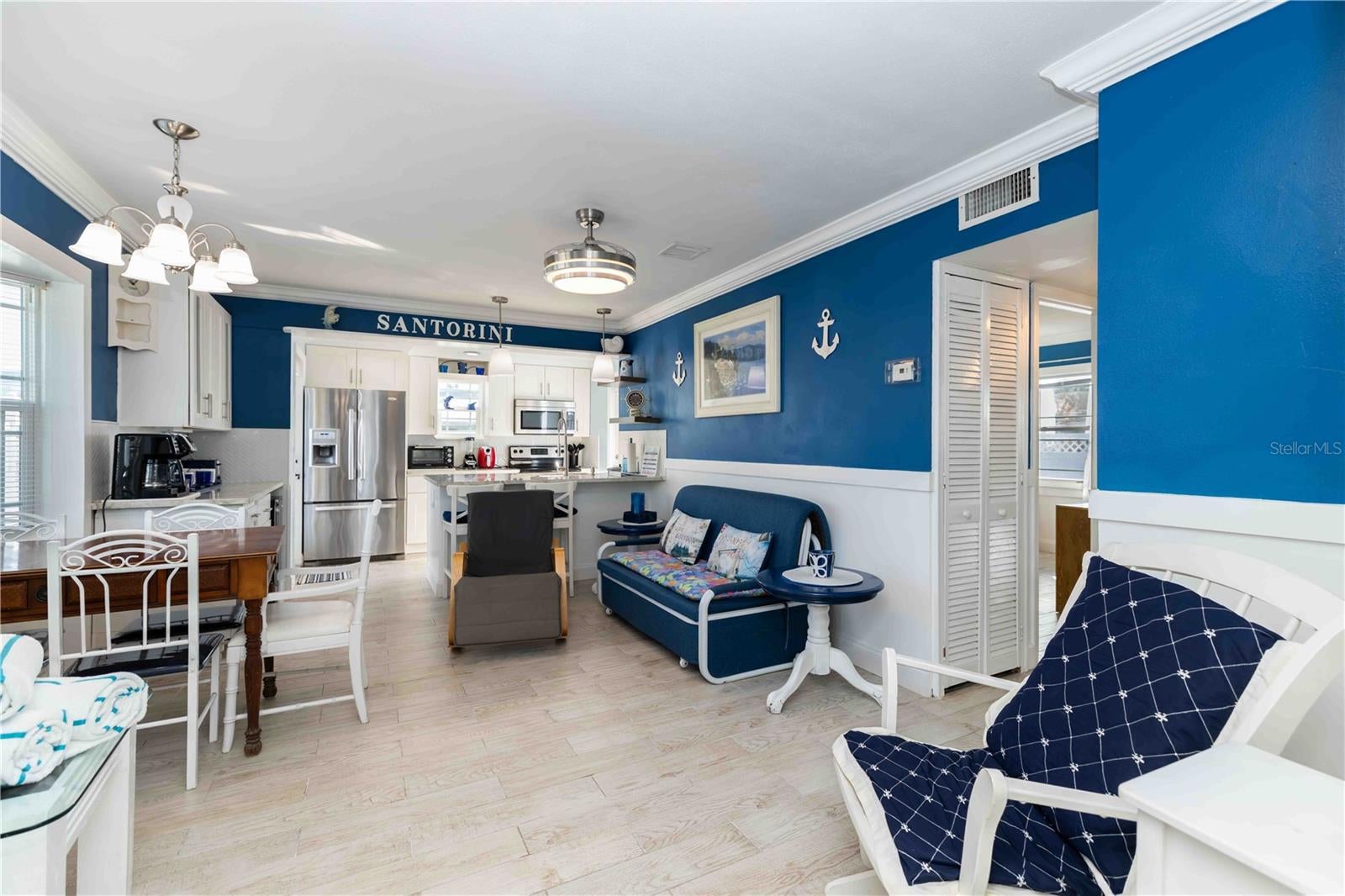 111 9 St, Bradenton Beach, FL 34217 photo