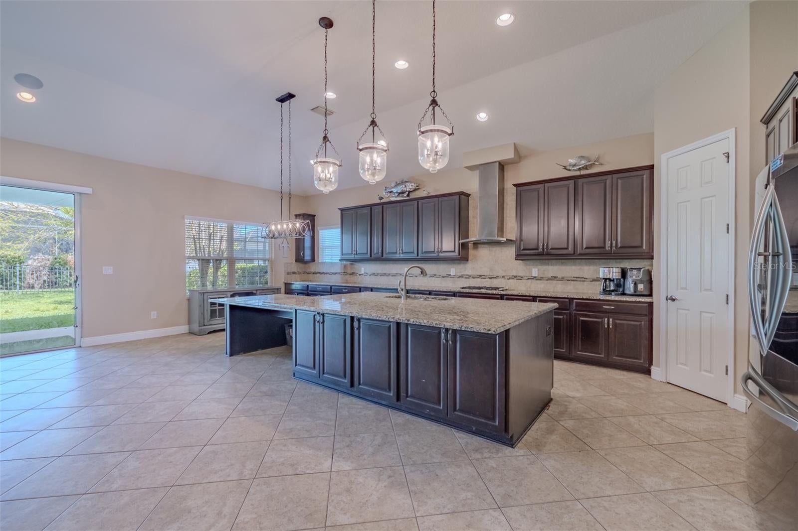 5927 Jasper Glen Dr, Lithia, FL 33547 photo
