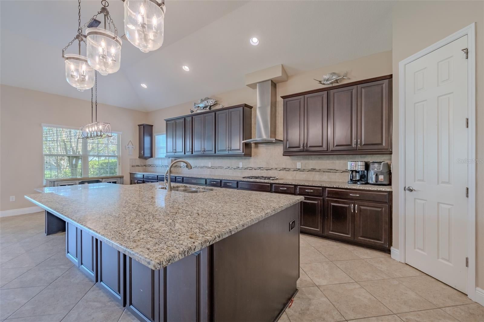 5927 Jasper Glen Dr, Lithia, FL 33547 photo