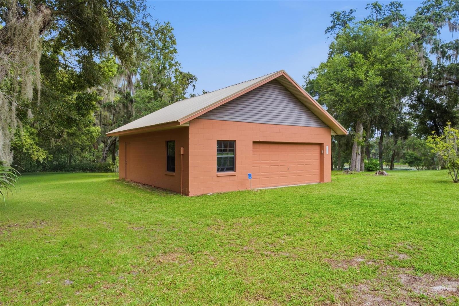 38700 Lakeview Dr, Lady Lake, FL 32159 photo