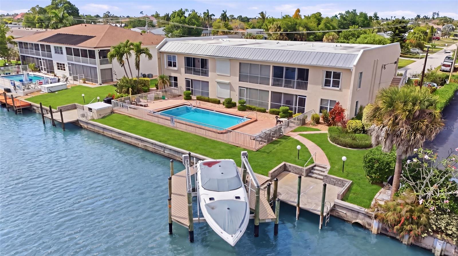 912 46 St, Cape Coral, FL 33904