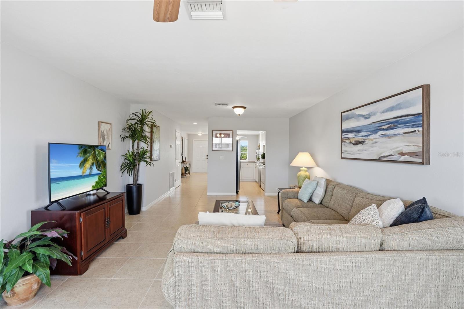 912 SE 46 St #201, Cape Coral, FL 33904 photo