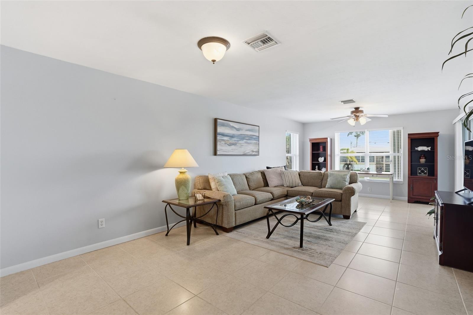 912 SE 46 St #201, Cape Coral, FL 33904 photo