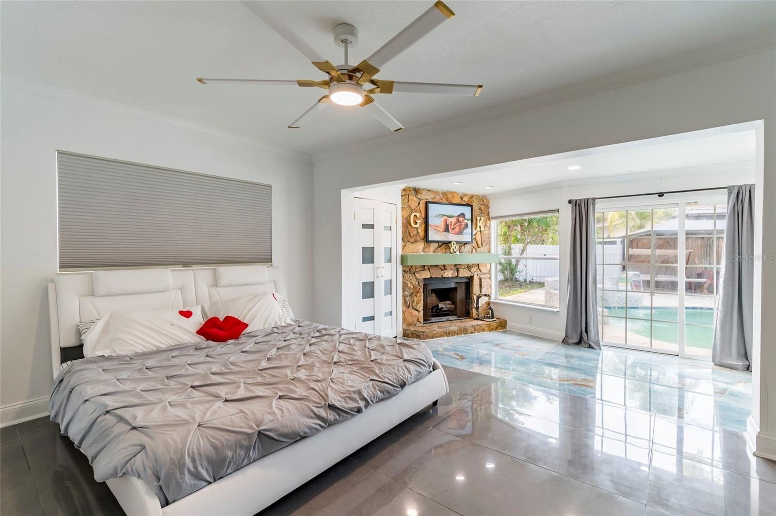 1772 Indian Rocks Rd, Largo, FL 33774 photo