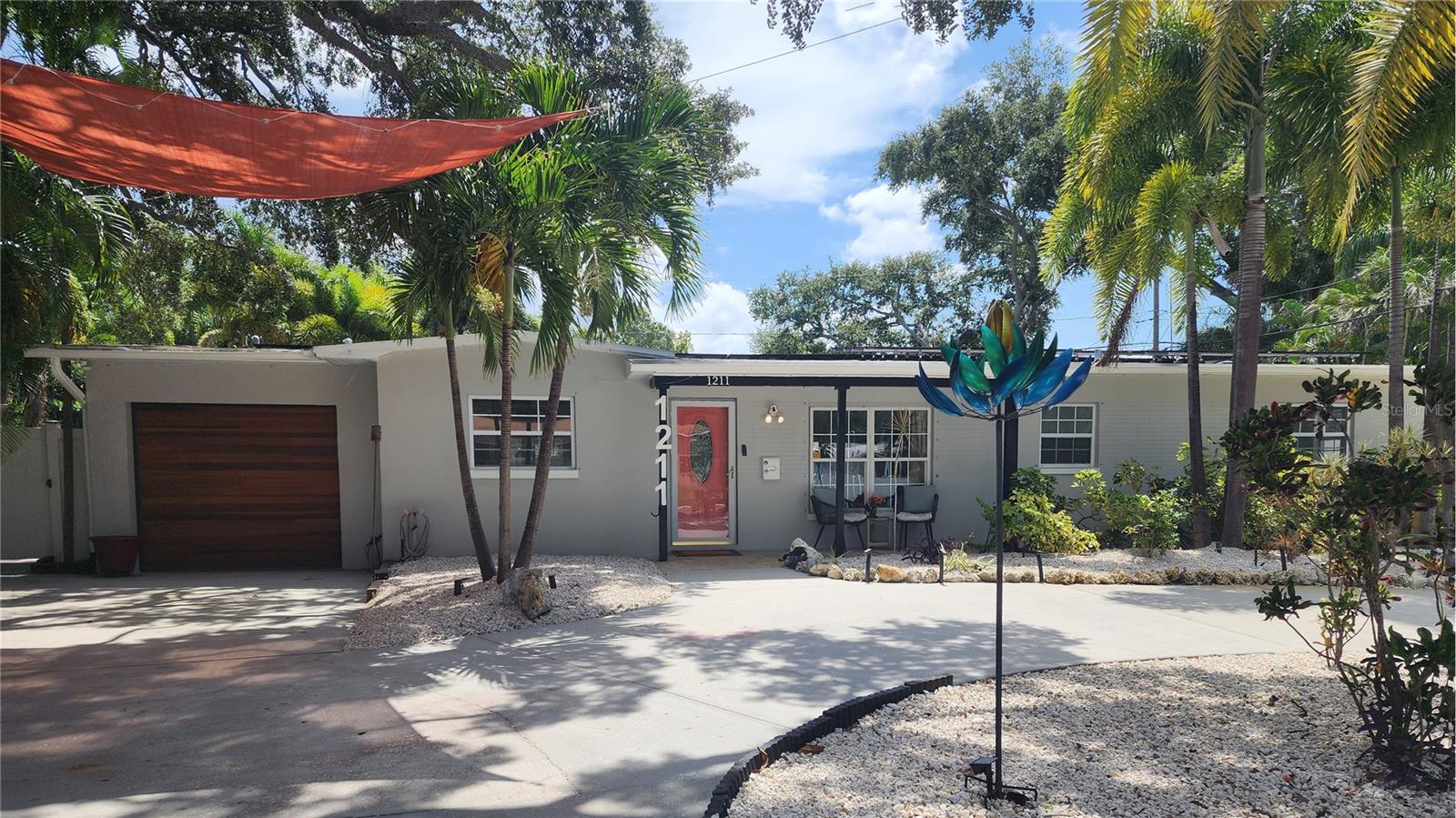 1211 Russell Dr, Saint Petersburg, FL 33710