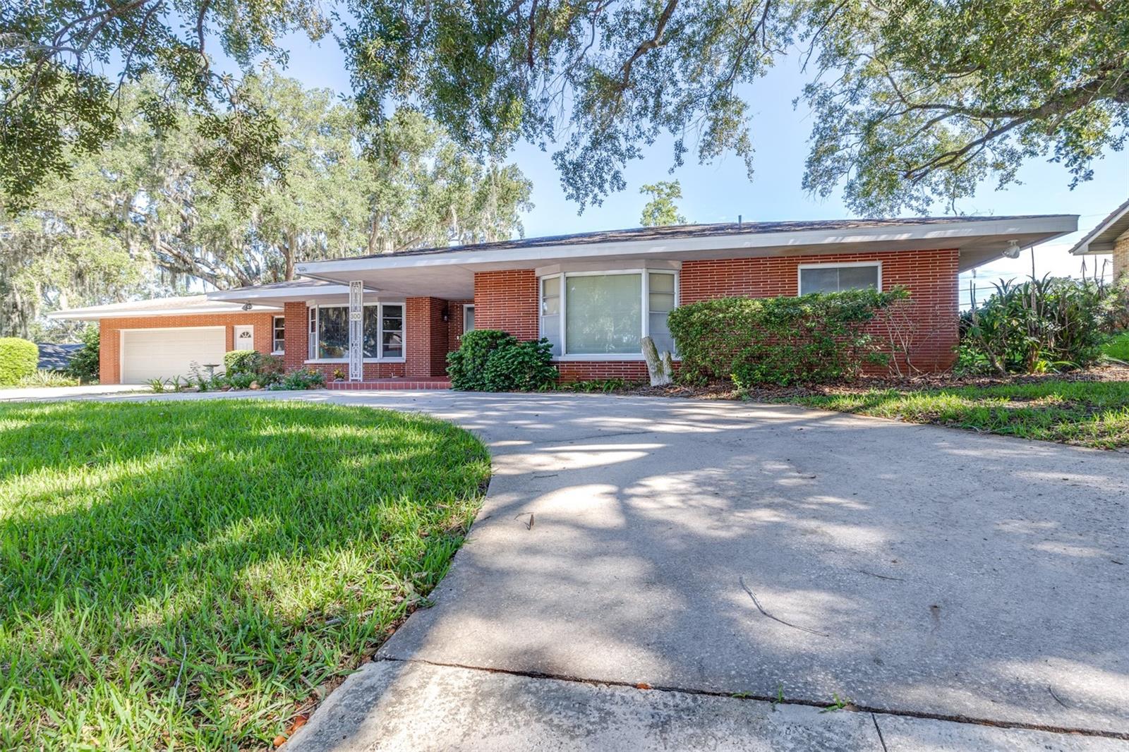300 Crest Dr, Haines City, FL 33844 photo