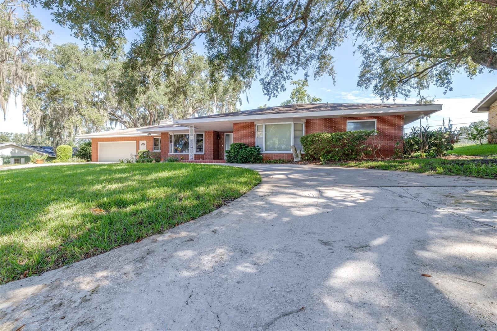 300 Crest Dr, Haines City, FL 33844 photo