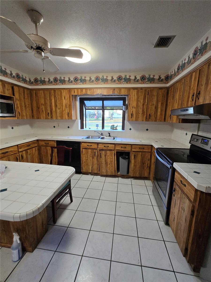 Single Family Residence in ORLANDO FL 7438 VIVIAN LANE 6.jpg
