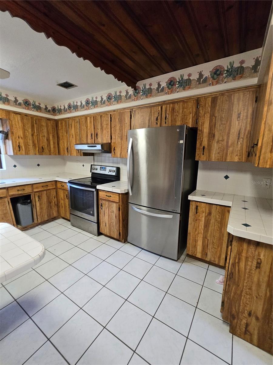 Single Family Residence in ORLANDO FL 7438 VIVIAN LANE 7.jpg