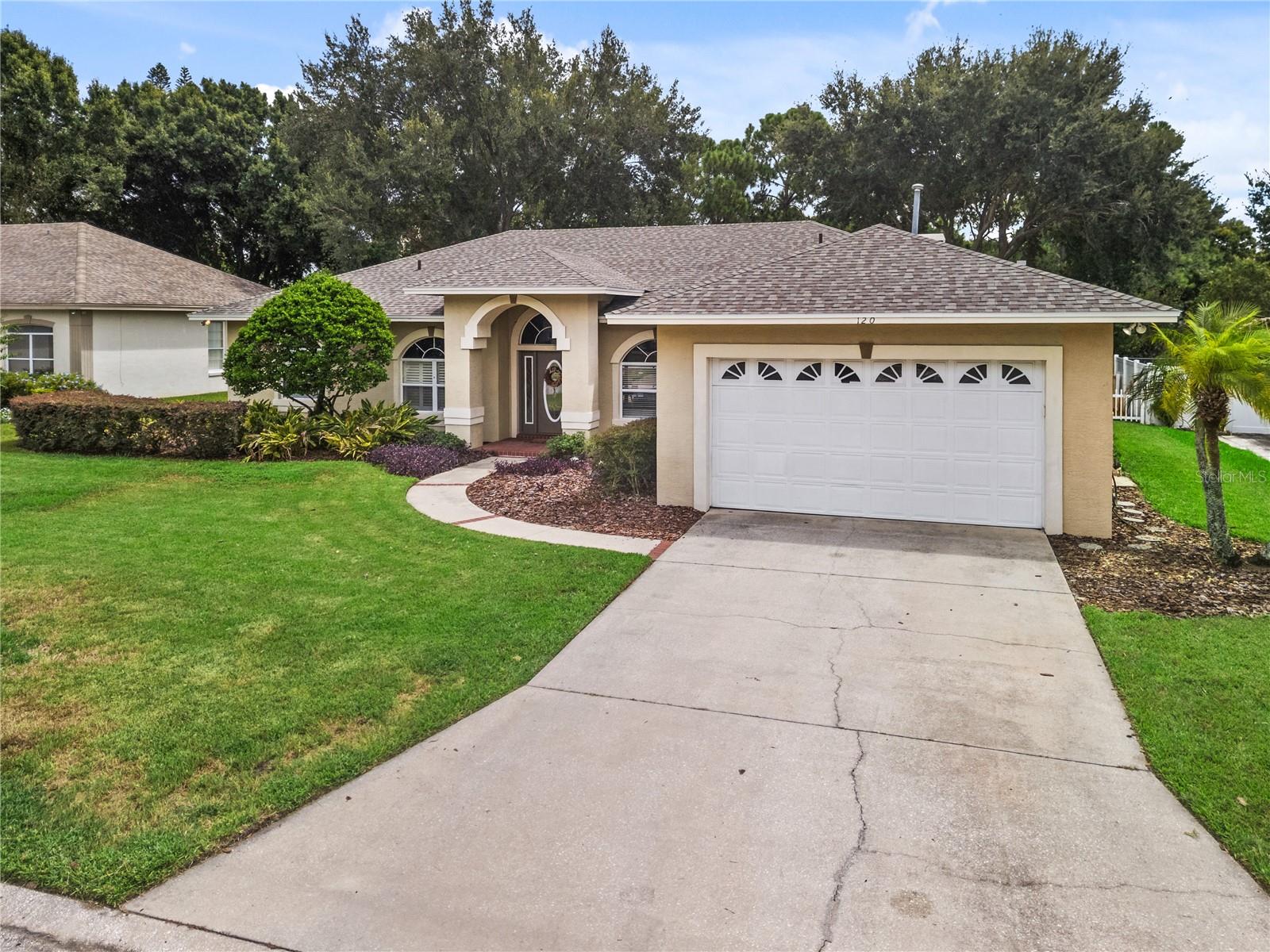 120 Lake Mariam Way, Winter Haven, FL 33884 photo