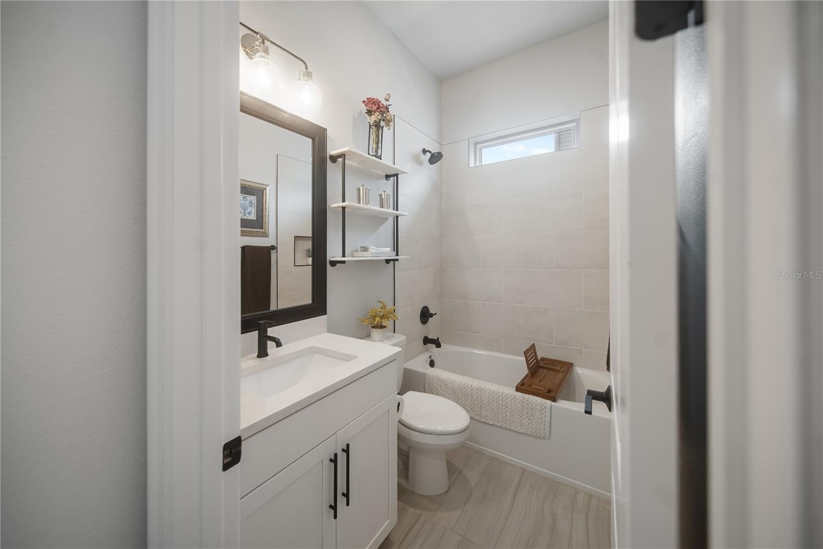2501 Boone Ct, Sarasota, FL 34237 photo