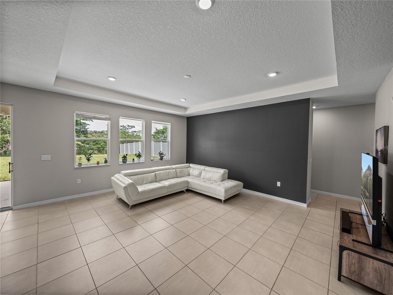 Single Family Residence in DADE CITY FL 13735 WINEBERRY DRIVE 11.jpg