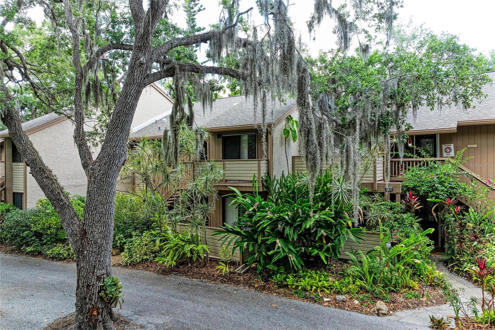 1709 Clower Creek Dr, Sarasota, FL 34231