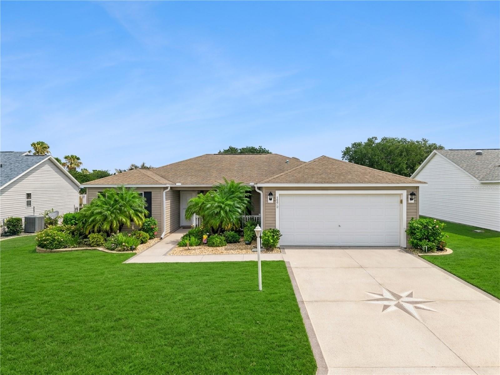 1575 Hollyberry Pl, The Villages, FL 32162 photo