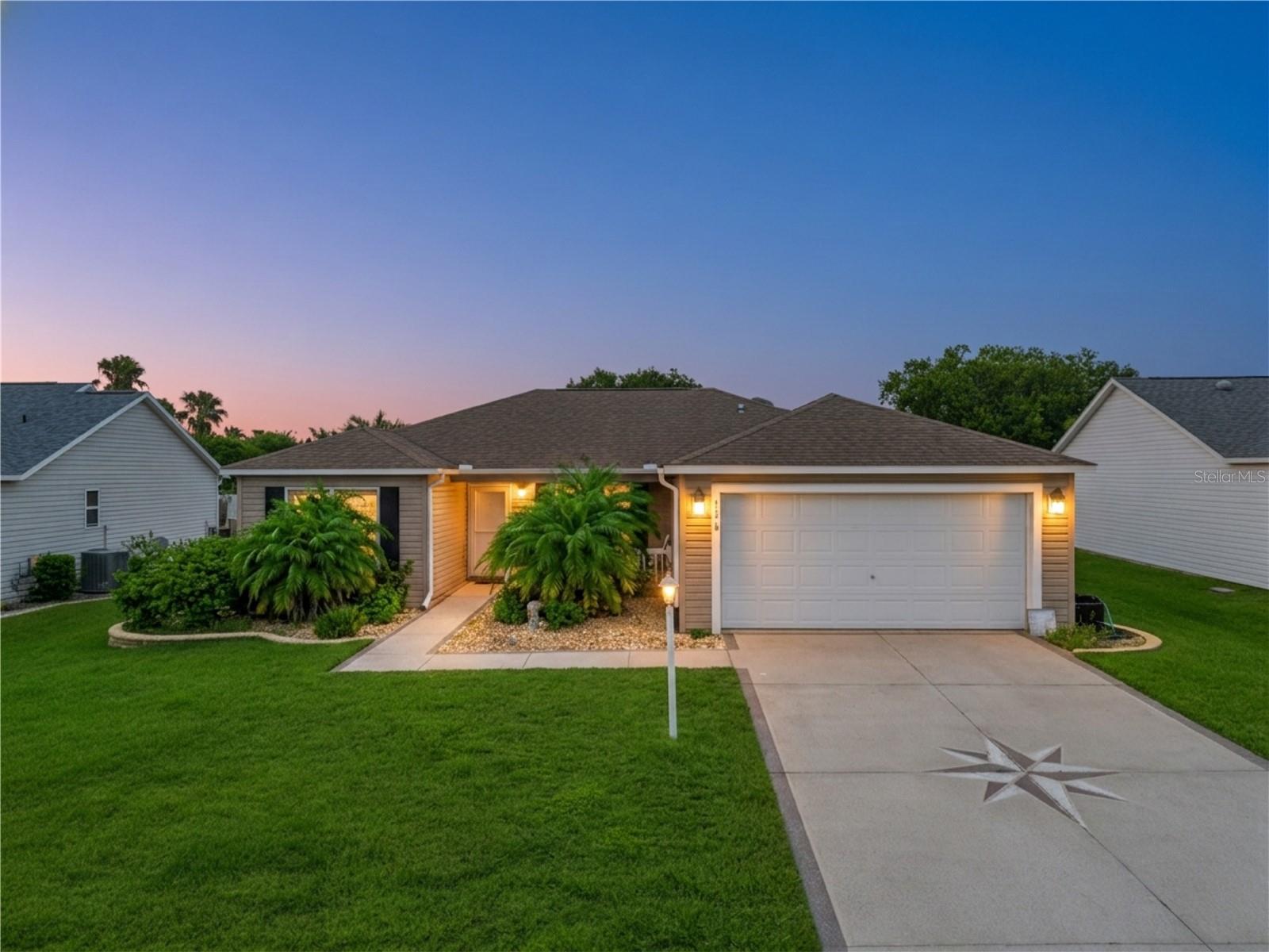 1575 Hollyberry Pl, The Villages, FL 32162 photo