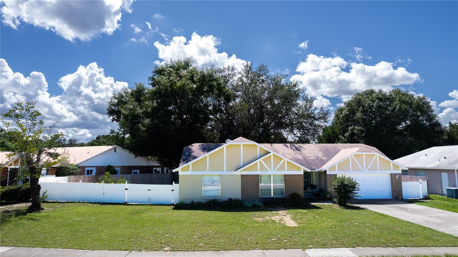 106 Red Rose Cir, Orlando, FL 32835 photo