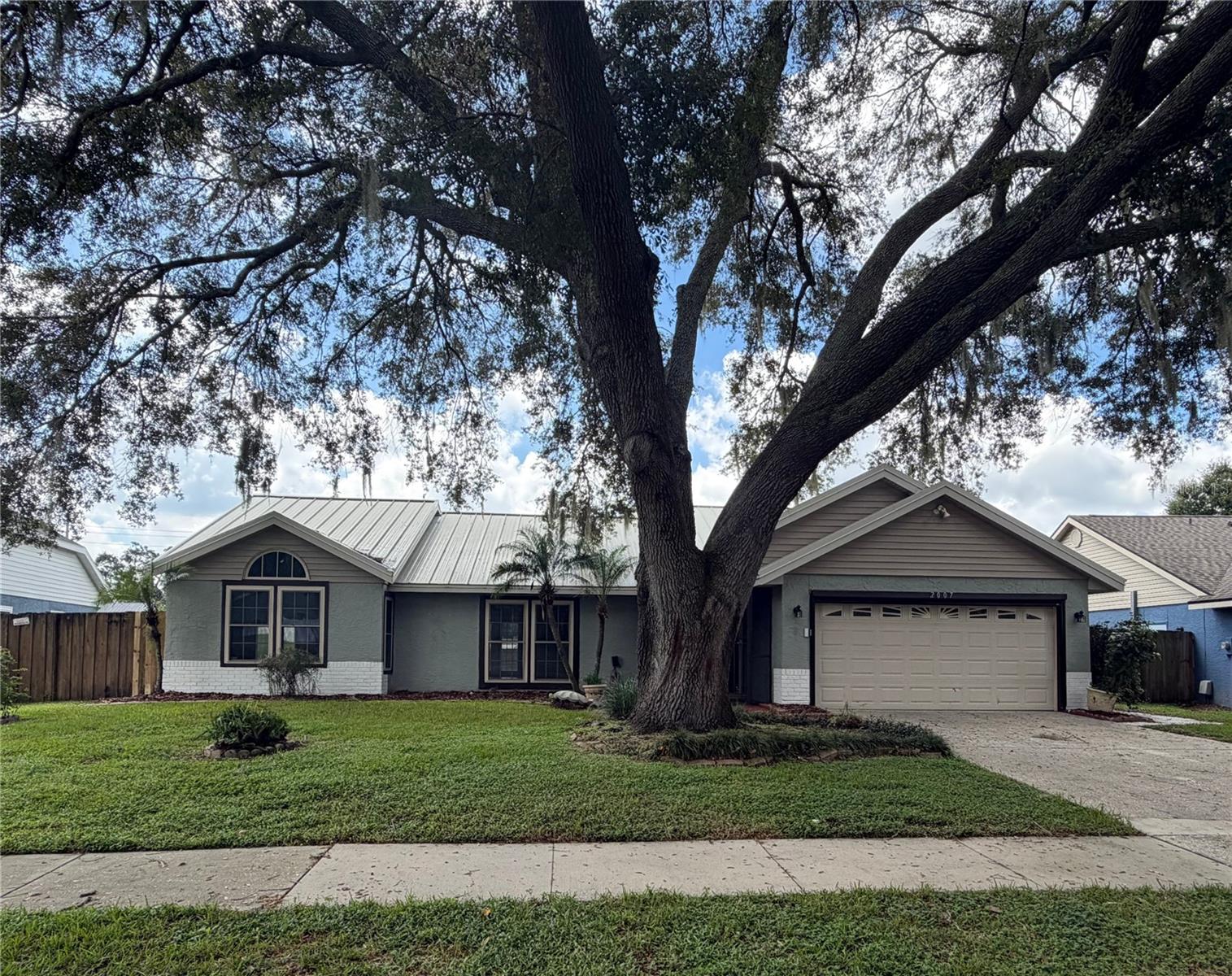 2007 Darlington Oak Dr, Seffner, FL 33584