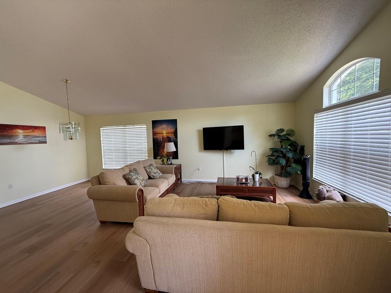 318 Langham Dr, Davenport, FL 33897 photo