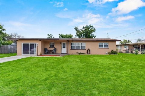 Single Family Residence in WINTER HAVEN FL 113 4TH STREET.jpg