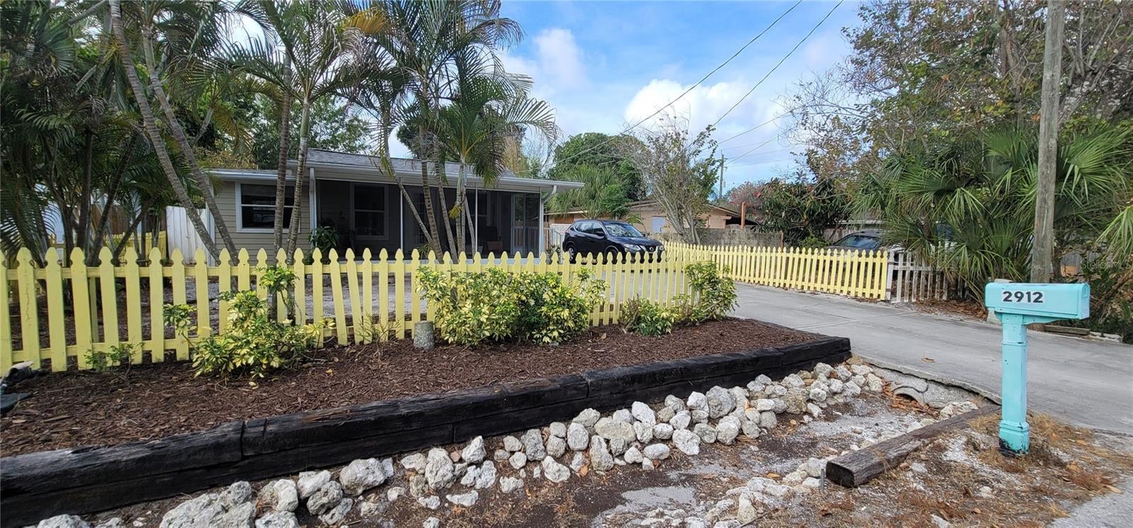 2912 Hawthorne St, Sarasota, FL 34239 photo