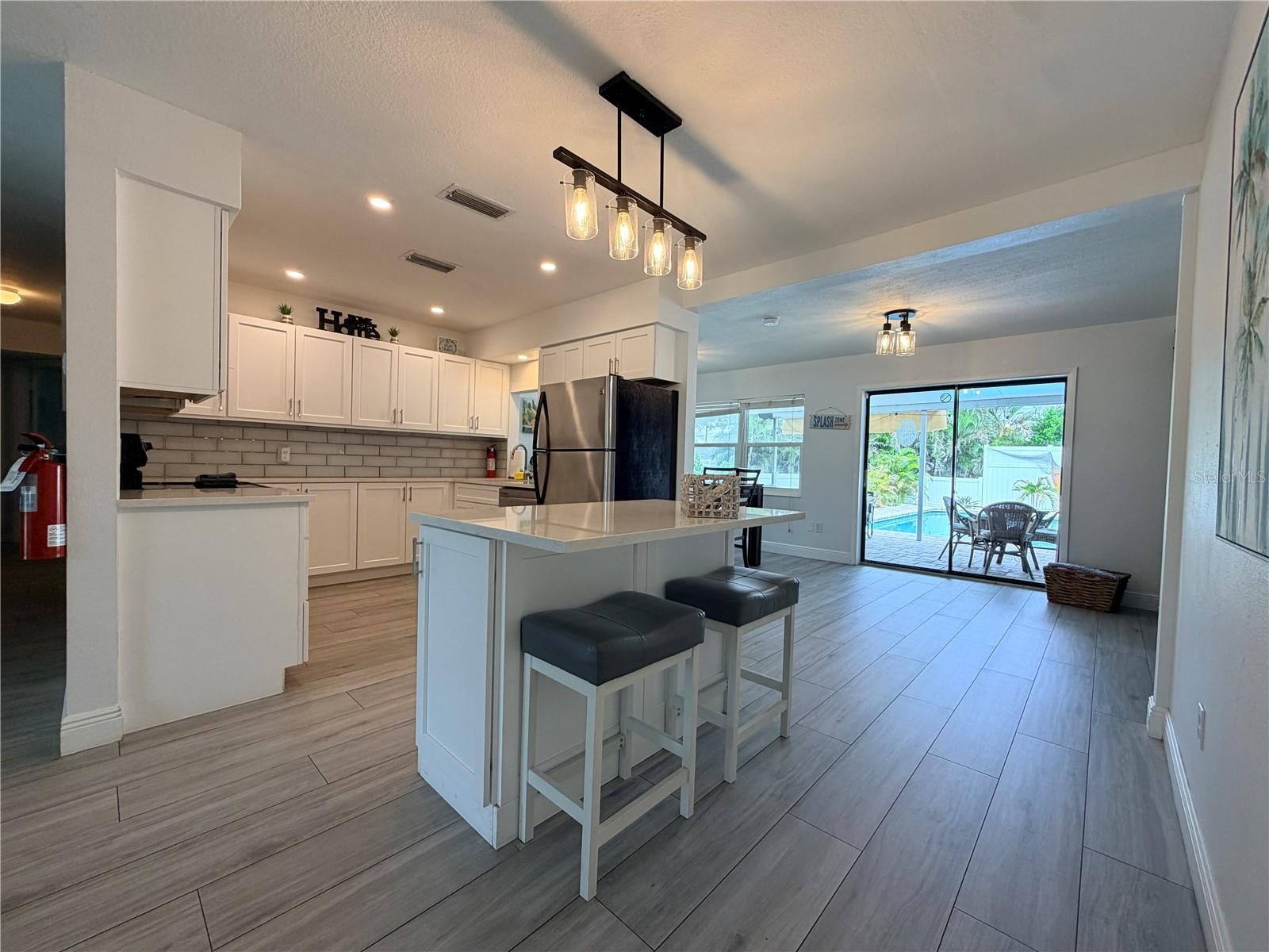 215 60 St, Bradenton, FL 34209 photo