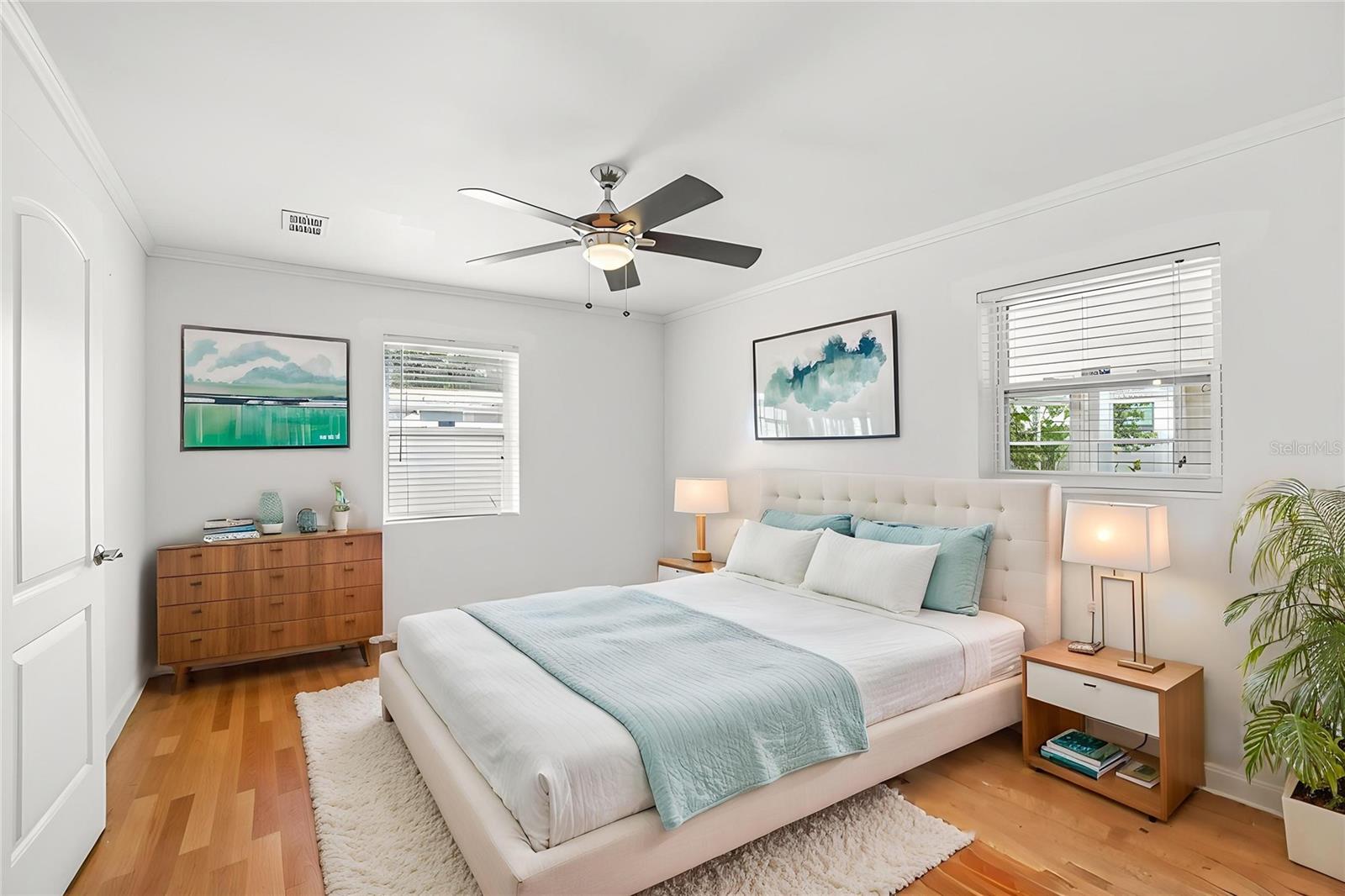 1010 45 St, Saint Petersburg, FL 33713 photo