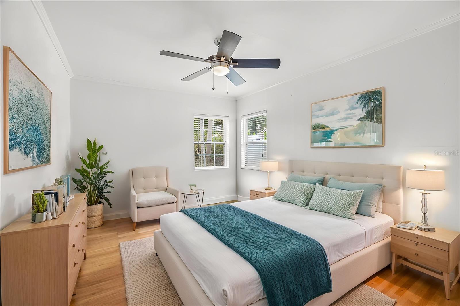 1010 45 St, Saint Petersburg, FL 33713 photo