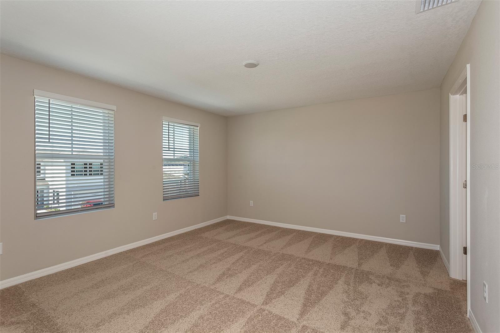 9092 Belleview Forest Pass, Dade City, FL 33525 photo